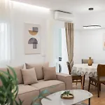 Mia * Tirana