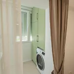 Mia * Tirana