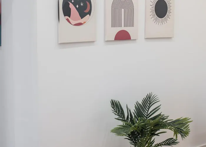 Mia Tirana